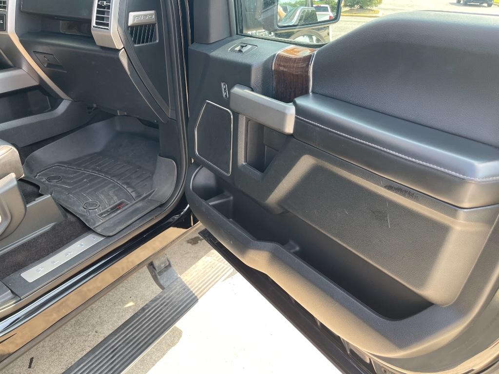 2016 Ford F-150 Platinum - Photo 22